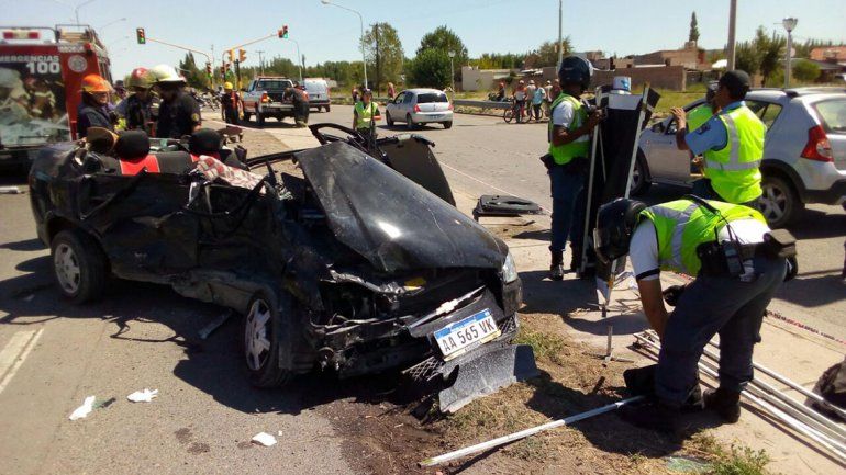 Joven mamá murió en un terrible accidente en la 22