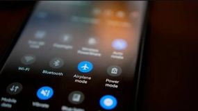 Especialistas en ciberseguridad recomiendan revisar la configuración del celular y desactivar ciertas funciones. | LM Neuquen Especialistas en ciberseguridad recomiendan revisar la configuración del celular y desactivar ciertas funciones.