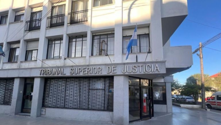 El Tribunal Superior de Justicia de Santa Cruz.