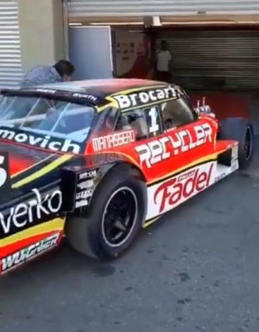 Mariano Werner y sus mecánicos sufrieron un accidente en la ruta cuando viajaban al autódromo de a La Plata. Todos están bien y ya llegaron al circuito.