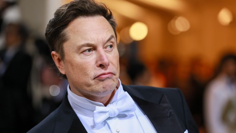 Elon Musk dice que la crisis financiera es un grave riesgo