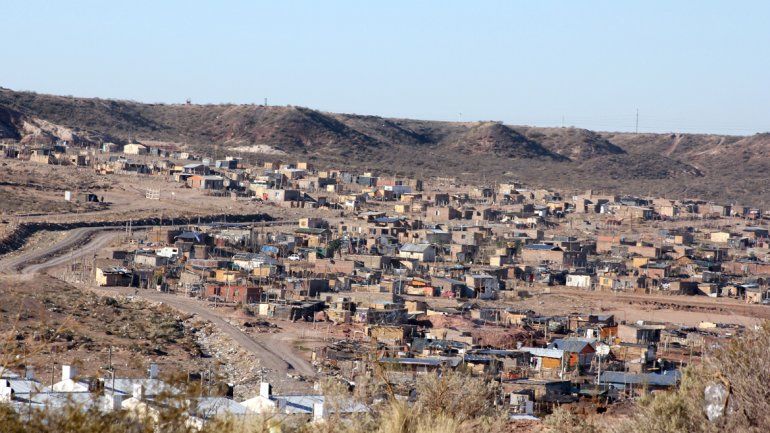 Los asentamientos son la última opción para los sin techo en Neuquén, que ostenta un alto déficit habitacional. Los asentamientos son la última opción para los sin techo en Neuquén, que ostenta un alto déficit habitacional.