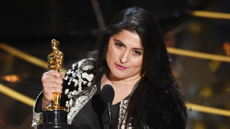 La directora paquistaní que ganó un Oscar el domingo con esta temática.