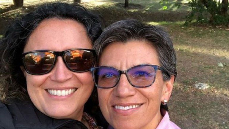 Amor político: se casa alcaldesa con una senadora