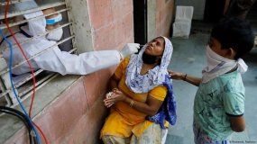 India bate récord mundial de contagios en un día