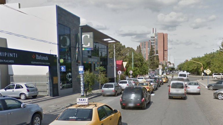 Les abrieron la camioneta y se llevaron una valija con las cenizas de su padrastro