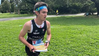 Un deportista italiano murió tras colapsar durante una competencia realizada bajo un calor extremo en China. Un deportista italiano murió tras colapsar durante una competencia realizada bajo un calor extremo en China.