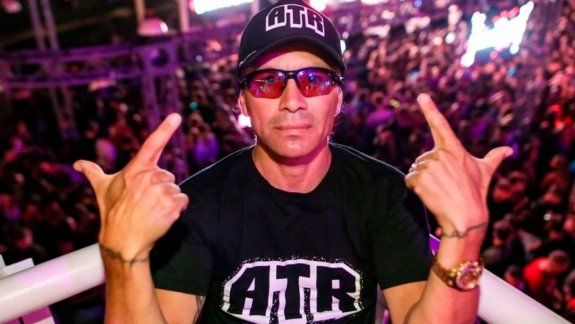 Pablito Lescano regresó a Neuquén y publicó un particular GIF