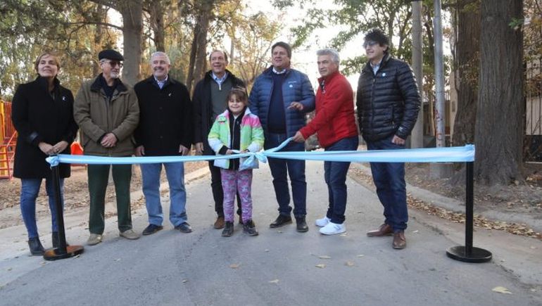 Inauguraron 40 cuadras de asfalto en el barrio Barreneche