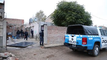 La Policía secuestró una docena de vainas servidas en el lugar de la brutal balacera.