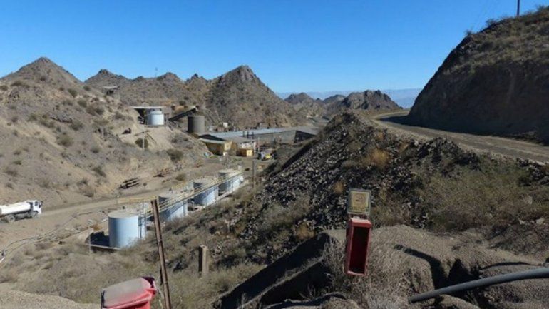 Denuncian derrame de cianuro en mina