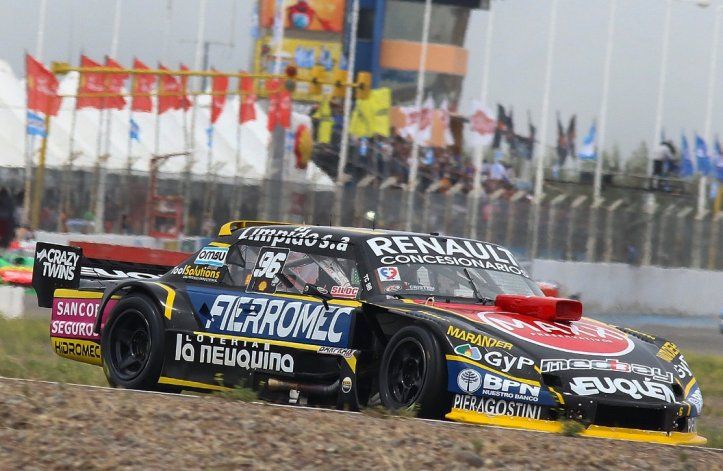 Juan Cruz Benvenuti terminó 6° el año pasado en la presentación del Turismo Carretera en Neuquén.