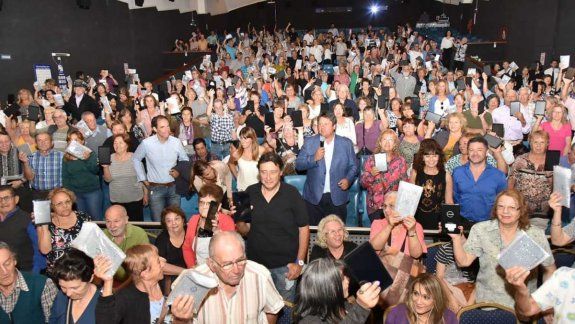 Gaido repartirá 5000 tablets a los abuelos de la ciudad