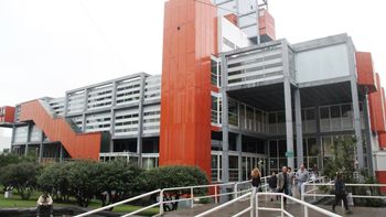 La muerte en el Hospital Durand encendió las alarmas sobre la falta de recursos humanos y técnicos del nosocomio. La muerte en el Hospital Durand encendió las alarmas sobre la falta de recursos humanos y técnicos del nosocomio.
