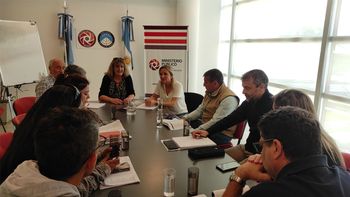 conflicto en desarrollo social: como sigue la mediacion y el corte en arroyito conflicto en desarrollo social: como sigue la mediacion y el corte en arroyito