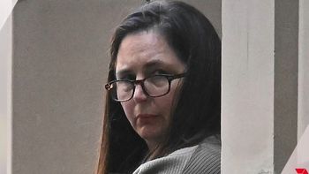 Cuatro familiares de su esposo fueron a comer a su casa y tres murieron: la condenaron a cadena perpetua en Australia Cuatro familiares de su esposo fueron a comer a su casa y tres murieron: la condenaron a cadena perpetua en Australia