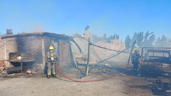 un incendio devasto una vivienda tras una pelea entre vecinos por una mirada a una adolescente un incendio devasto una vivienda tras una pelea entre vecinos por una mirada a una adolescente