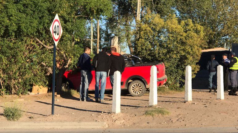 Asaltaron una empresa de áridos, robaron una camioneta y chocaron en la huida