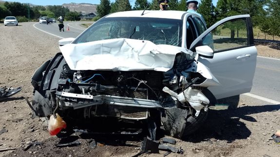 Tres hospitalizados tras un terrible choque frontal en Junín de los Andes