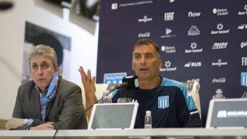 pizzi, con nuevo look, ya dirige a racing y licha paso a despedirse pizzi, con nuevo look, ya dirige a racing y licha paso a despedirse