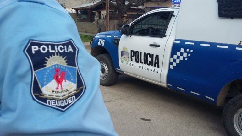 Se hicieron pasar por policías y le robaron 55 mil pesos a una familia