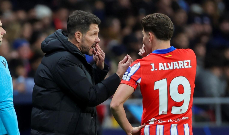 La polémica entre el Cholo Simeone y Julián Álvarez de la que hablan todos en España