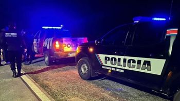 La policía acordonó el área donde fue hallado el cuerpo del bebé. La policía acordonó el área donde fue hallado el cuerpo del bebé.