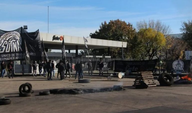 La histórica fábrica de neumáticos dejará de producir tras décadas de actividad.