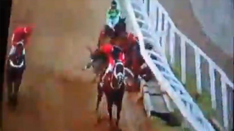 La impresionante triple rodada en La Plata