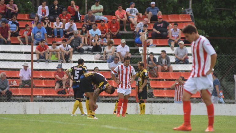 El Rojo cayó por  3 a 0 ante Madryn en La Chacra