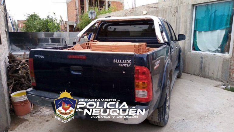La camioneta secuestrada estaba en una casa ubicada en el barrio Caminos del Sol de Plottier.&nbsp;