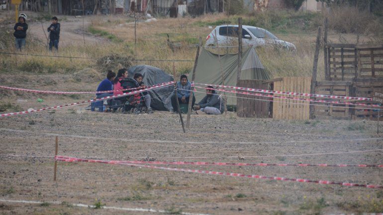 Alrededor de 60 jóvenes familias realizan una nueva toma en Parque Industrial