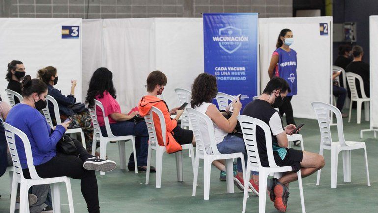 Cuántos docentes neuquinos fueron vacunados y cómo sigue el plan