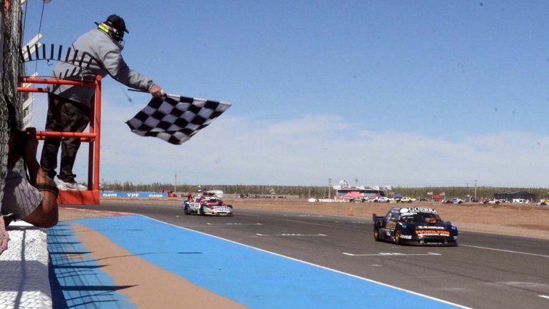 La segunda fecha del TC se corrió en Centenario y miles de personas disfrutaron de la fiesta.