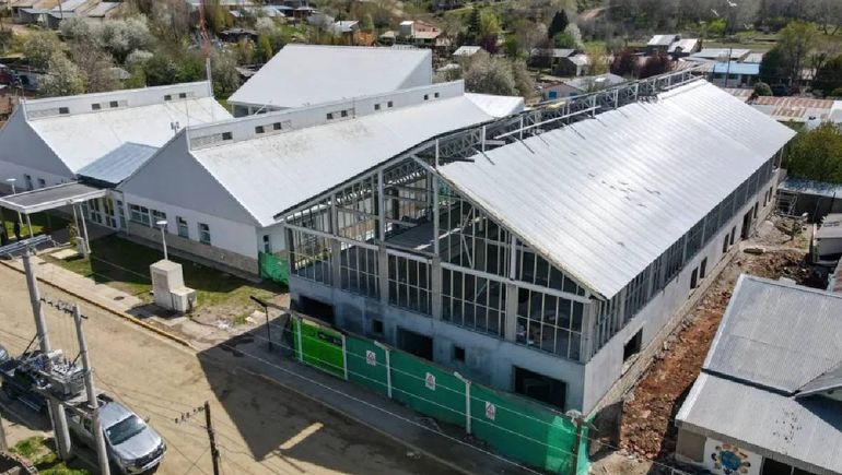 El avance de obra del hospital de Aluminé.