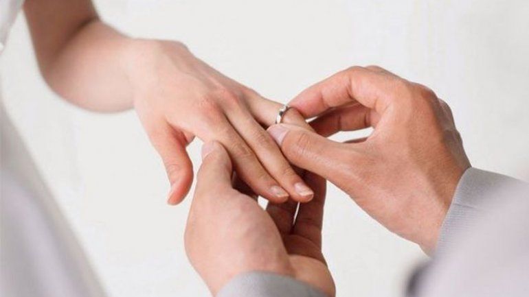 Una cubana se casó 10 veces en 10 años