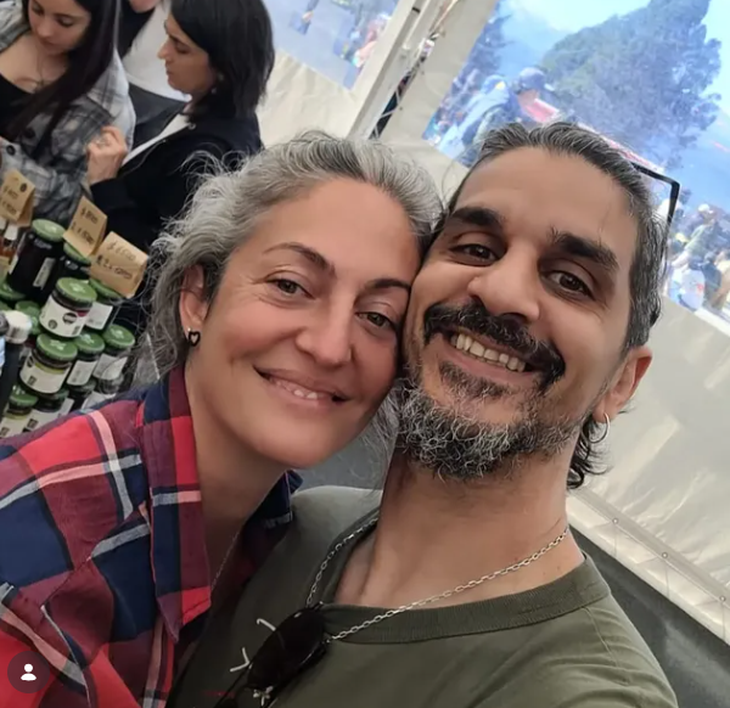 El sabor de la excelencia: Nazareno y Guillermina celebran la Gran Medalla de Oro obtenida por su fernet Desiderio en los Argentina Spirit Awards 2025. El sabor de la excelencia: Nazareno y Guillermina celebran la Gran Medalla de Oro obtenida por su fernet Desiderio en los Argentina Spirit Awards 2025.