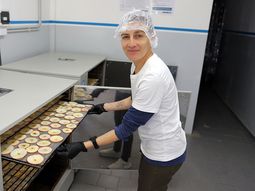 era docente de economia, llego al alto valle en busca de trabajo y descubrio el mundo de la cocina viva era docente de economia, llego al alto valle en busca de trabajo y descubrio el mundo de la cocina viva