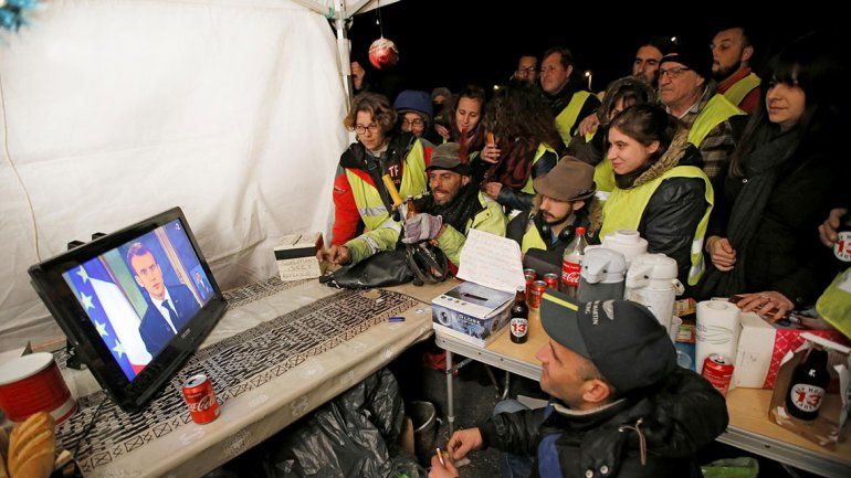 Francia: un costo caro por medidas de Macron