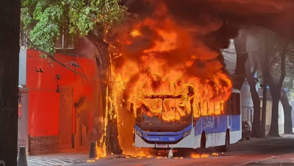 Se desató la violencia en el centro de Río de Janeiro.
