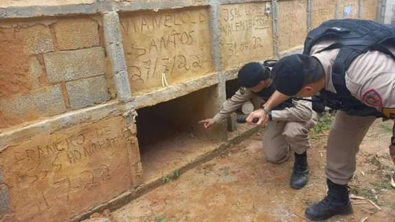 Macabro: fue enterrada viva y estuvo 10 horas atrapada en un nicho