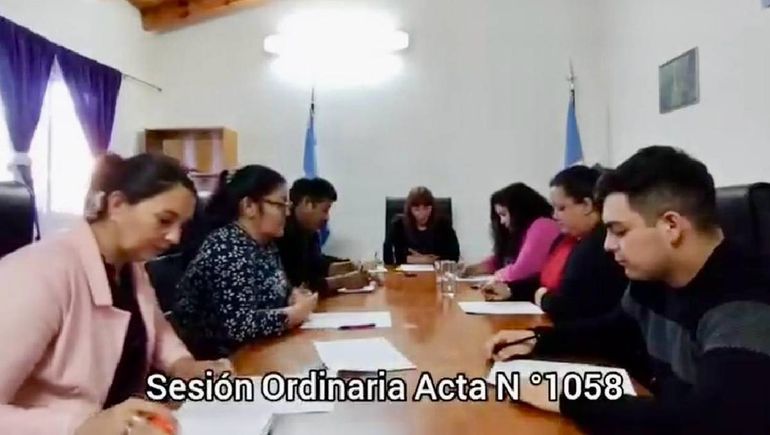 Concejales de Vista Alegre podrían sesionar este jueves para destituir a Asaad. Concejales de Vista Alegre podrían sesionar este jueves para destituir a Asaad.