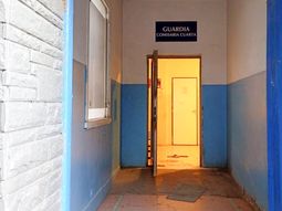 Presos de la Comisaría Cuarta piden tener el acceso a teléfonos para hablar con sus familiares y reclaman por la provisión de agua.&nbsp;