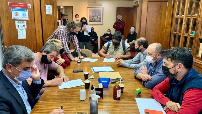 La cerámica Fasinpat empezó a pagar la deuda de luz