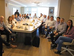 El acuerdo se firmó en la sede del gremio que conduce Rucci.  El acuerdo se firmó en la sede del gremio que conduce Rucci.