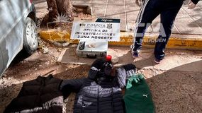 Robaron pertenencias de una camioneta y fueron atrapados tras un insólito error | LM Neuquen Robaron pertenencias de una camioneta y fueron atrapados tras un insólito error