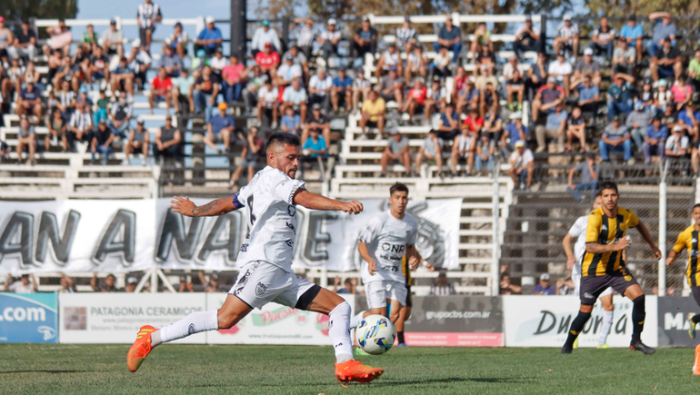Cipolletti tiene en Maximiliano Amarfil a uno de sus referentes del mediocampo. Foto: Anahí Cárdena (archivo)&nbsp;