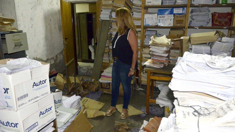 Denuncian que el edificio de la Muni está en un estado deplorable