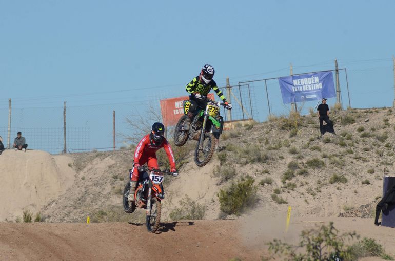 El Coliseo de La Barda vibra con el Argentino de Motocross