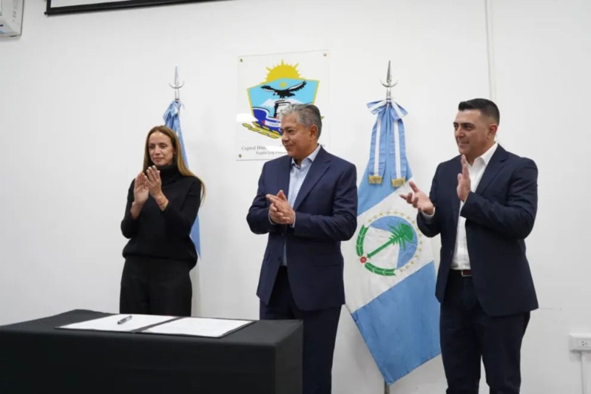 Rolando Figueroa visitó Chos Malal.